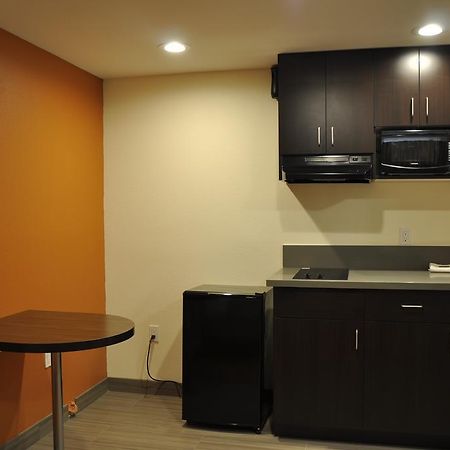 هيسبيريا Motel 6 Maple/Main المظهر الخارجي الصورة