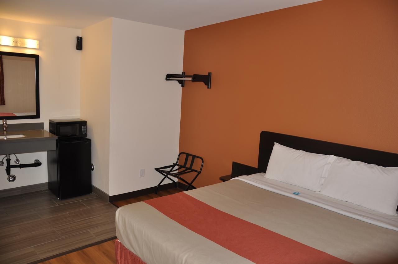 هيسبيريا Motel 6 Maple/Main الغرفة الصورة
